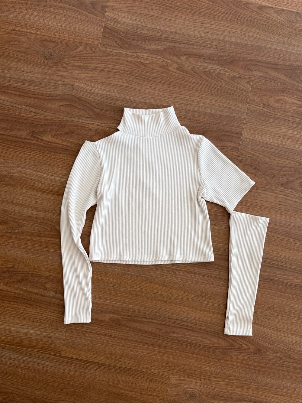 OAK + FORT cream Ribbed Turtleneck Long Sleeve Crop w/ Detached Sleeve Detail